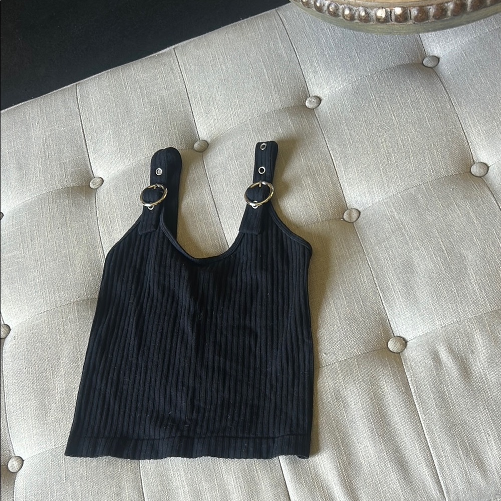 Dynamic Seamless Apparel Black Silver Buckle Cropped Tank One Size